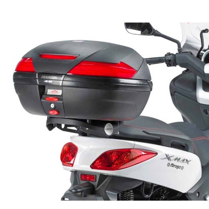 Attacco posteriore Kappa KR3700 su Yamaha X-Max 125-250 2010-2013 con bauletto Monolock Kappa montato, non incluso, foto del prodotto