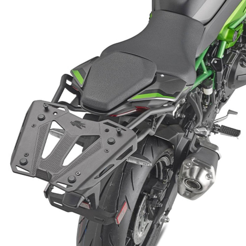 Attacco posteriore Kappa KR4137 montato su Kawasaki Z 900 dal 2025, vista posteriore, bauletto non incluso, foto ufficiale Kappa