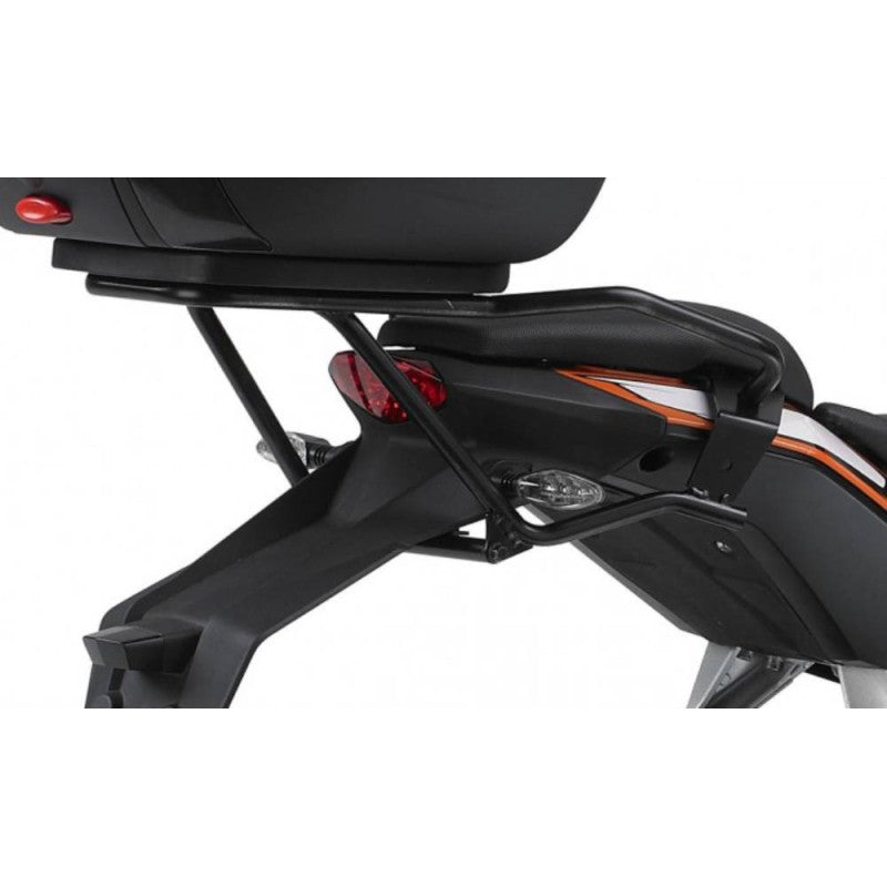 Attacco posteriore Kappa KR7701 nero per KTM Duke 125, 200 e 390 montato sulla moto con bauletto non incluso, foto del prodotto