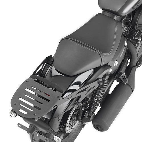 Attacco posteriore Kappa KR9106 per Keeway V302 C montato sulla moto, nero, bauletto non incluso, foto ufficiale Kappa