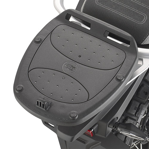 Attacco posteriore Kappa KR9226 per CFMOTO 450 MT con piastra Monolock montata, bauletto non incluso, foto ufficiale Kappa