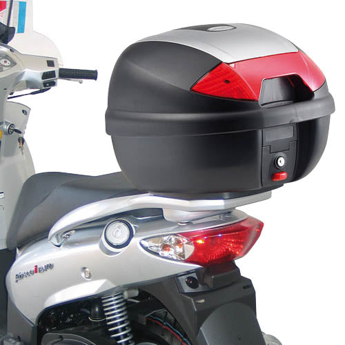 Attacco posteriore Kappa KE2910 su SYM HD Evo 125 e 200 con bauletto MONOLOCK montato, bauletto non incluso, foto ufficiale Kappa