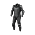 Macna Blitz 1pc 166.4213.101 tuta moto intera in pelle nera, vista frontale