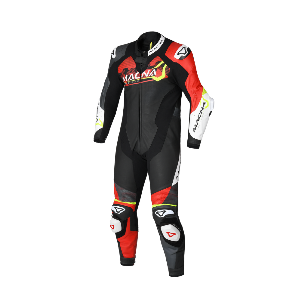 Macna Blitz 1pc 166.4213.137 tuta in pelle nera, rossa e giallo fluo, fronte