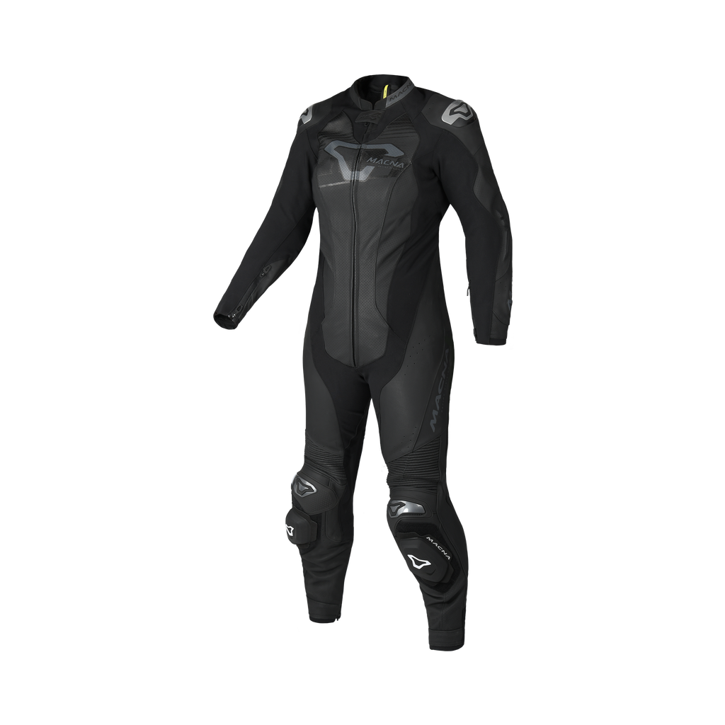 Macna Blitz Donna 1pc 166.4232.101 tuta moto intera in pelle nera, vista frontale