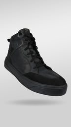 Macna Citeon 166.1100.101 nero – sneaker moto singola, vista tre quarti frontale