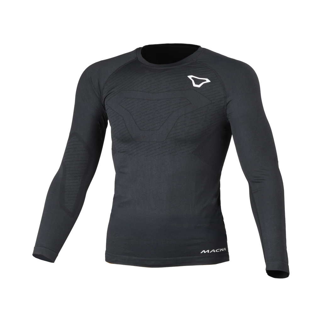 Macna Desert maglia intima tecnica a manica lunga nera, su fondo bianco