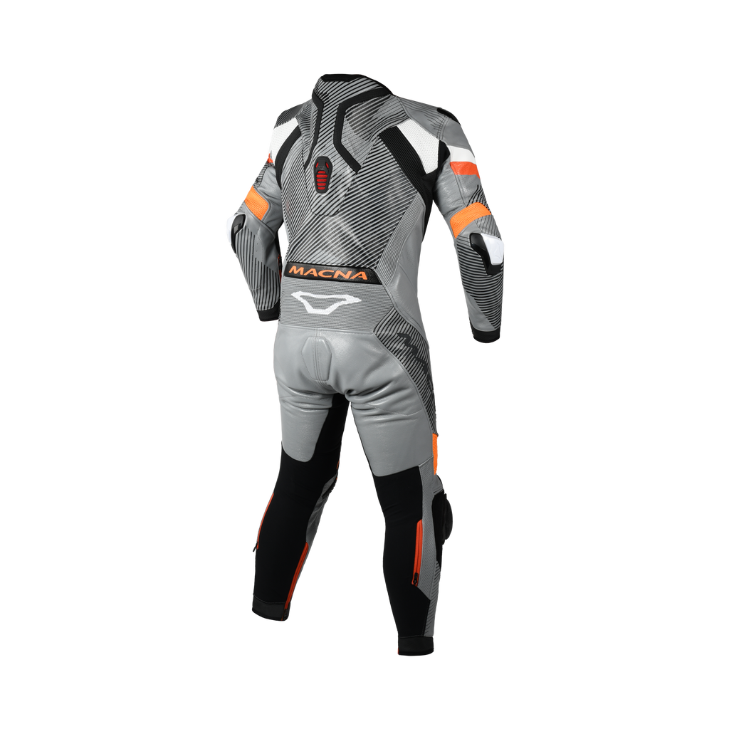 Macna Ignite 1pc 166.4207.813 tuta pelle grigio nero arancione, retro con gobba Aeroback
