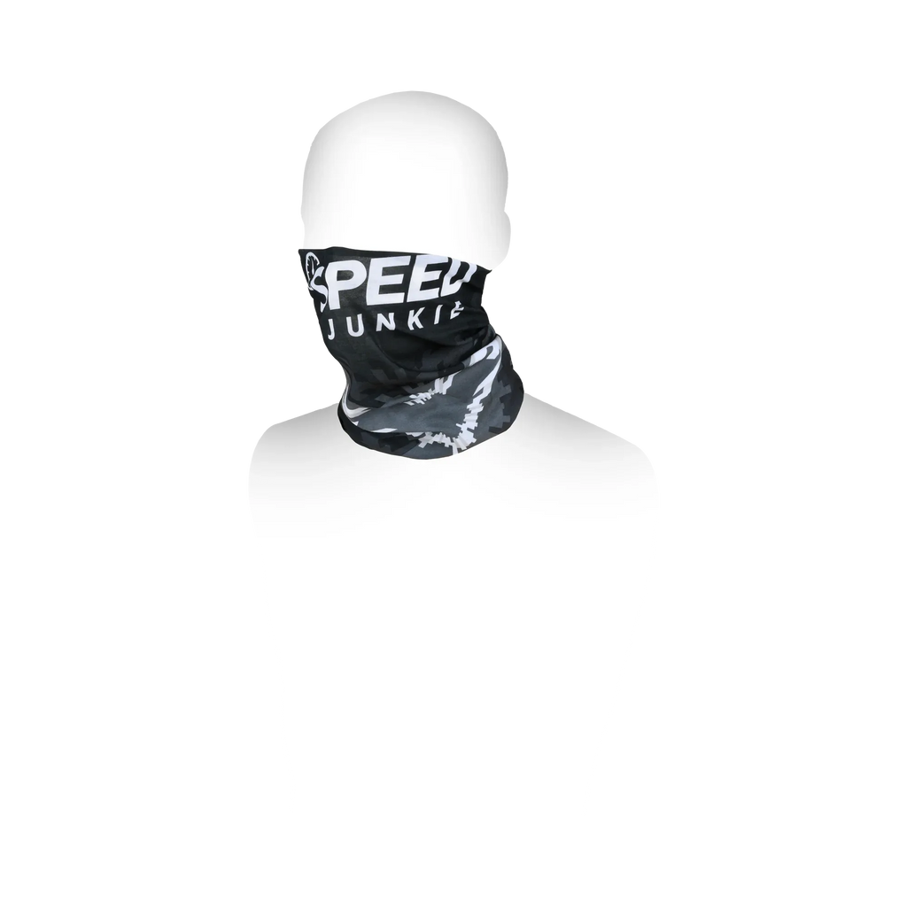 Scaldacollo Macna Summer Tube Logo nero e grigio con grafica Speed Junkie, indossato