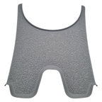 Tappeto pedana grigio Piaggio 296754 per Free 50 e 125 visto dall'alto: superficie a grana ruvida antiscivolo e sagoma con incavo centrale
