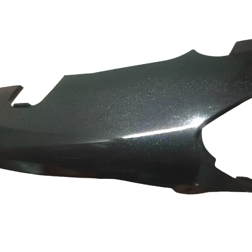 Dettaglio della vernice verde scuro metallizzata della fiancata Piaggio 57556450N3 per X9