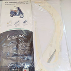 Fogli adesivi fustellati del kit Elegance Vespa GTS 606079M0002 nella confezione originale Vespa con il foglio istruzioni
