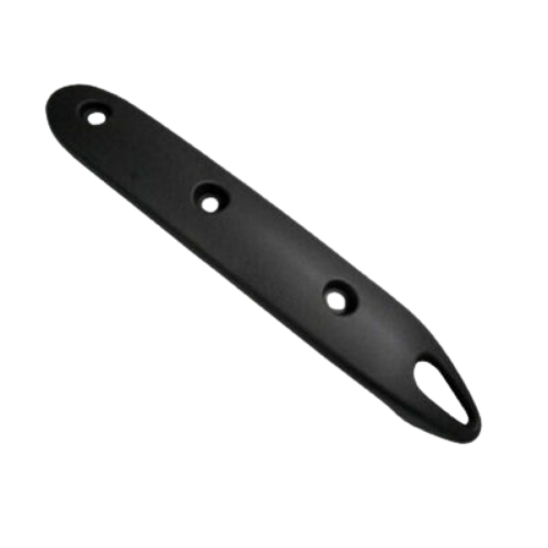 Protezione marmitta Piaggio 833910 in alluminio nero, vista d'insieme del profilo da 548 mm