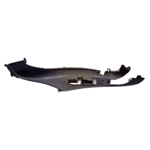Lato interno della fiancata posteriore destra Piaggio CM01210200D8 per Beverly e BV 200 - nervature di rinforzo, sedi delle clip e punti di fissaggio