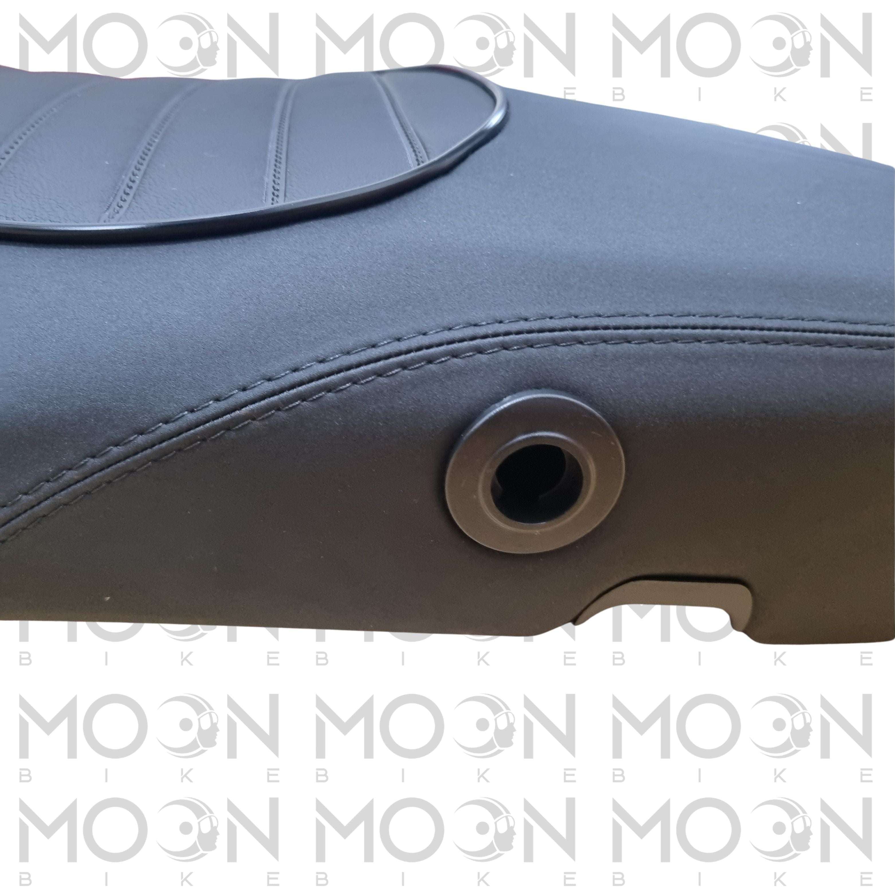 Sella Completa Nera Originale Piaggio Vespa Sprint 50 4T 2017 - 2020 1B004482000C2 - Moon Bike S.r.l.Sella ScooterPiaggioMoon Bike S.r.l.