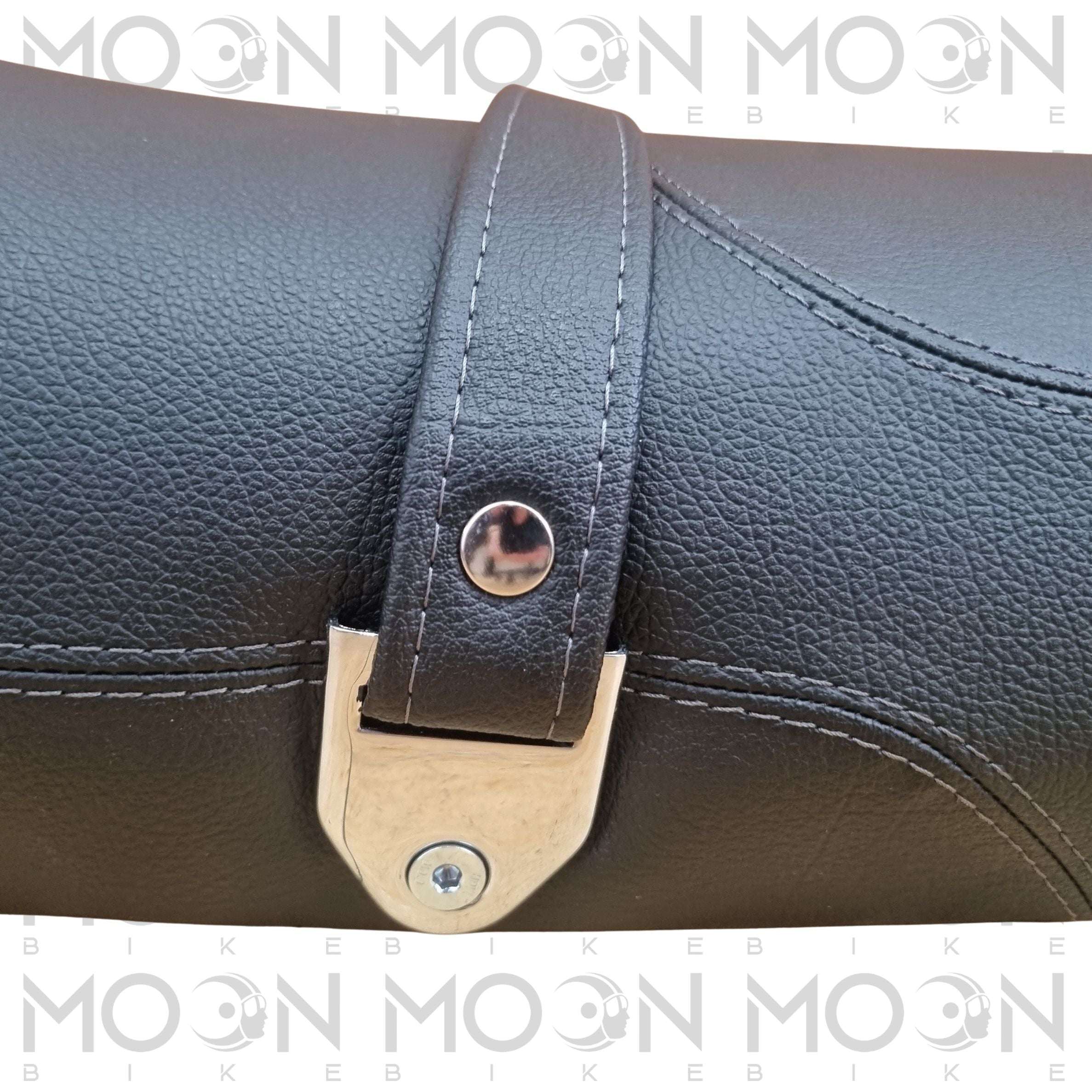 Sella Originale Piaggio Vespa PX 125 150 200 30 Anni Nera COD 654921 - Moon Bike S.r.l.SELLAPiaggioMoon Bike S.r.l.