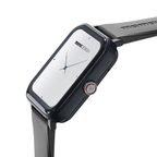 Smartwatch Momo Design Stealth nero con quadrante analogico bianco sul display